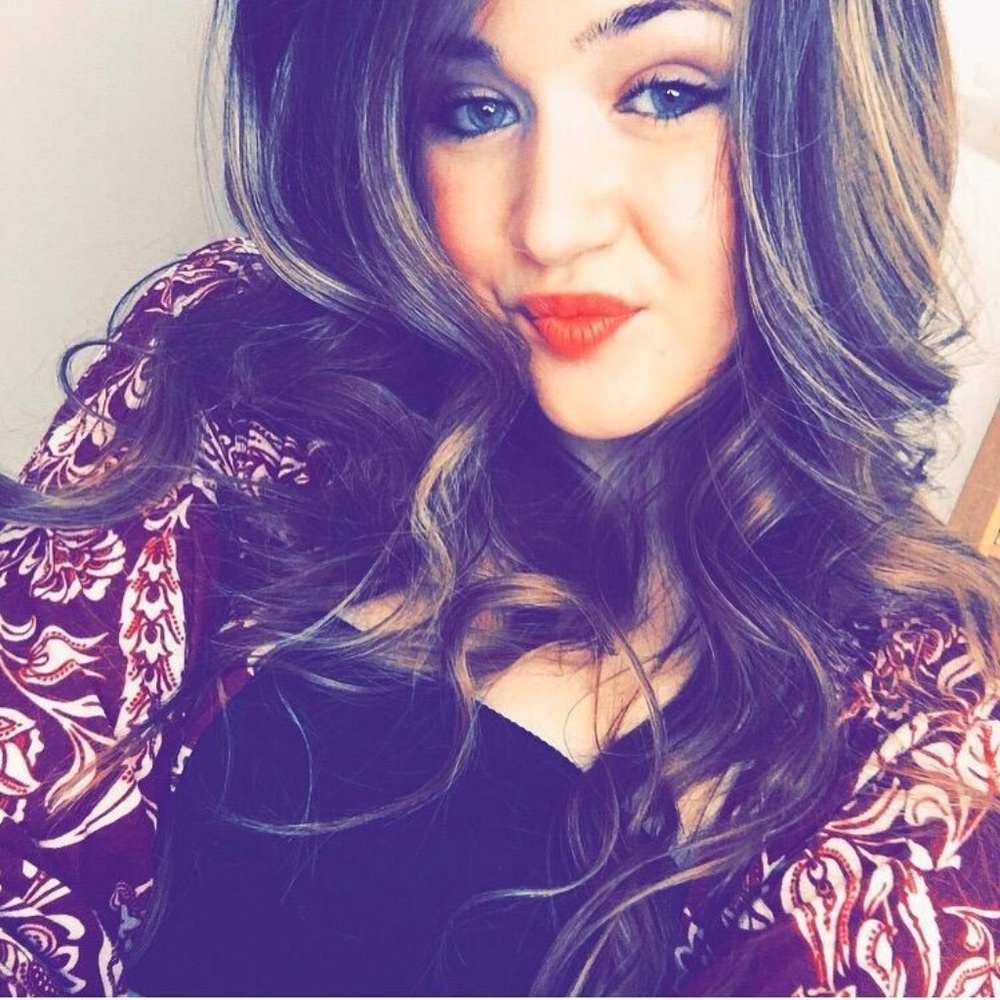 Meet your Posher, Brooke